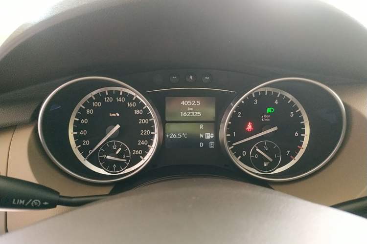 Used Mercedes-Benz R-Class 2015 R 320 4MATIC Luxury Model