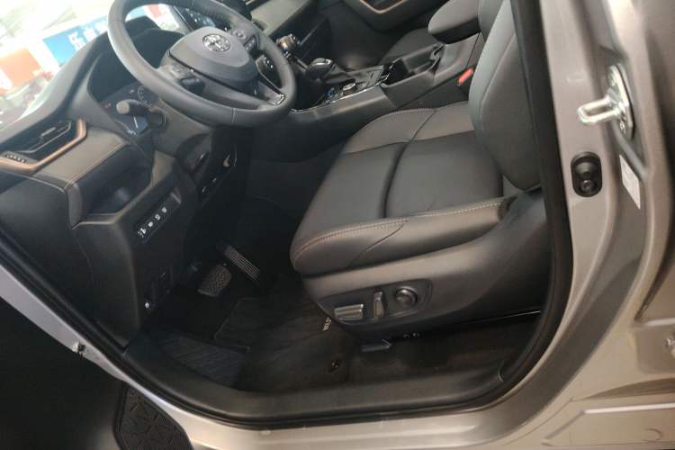 Used Toyota Wildlander 2024 Dual-Motor 2.5L E-CVT All-Wheel Drive Luxury PLUS Edition