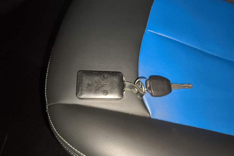 Used NETA V 2022 Chao 300 Lite Lithium Iron Phosphate Interior 1