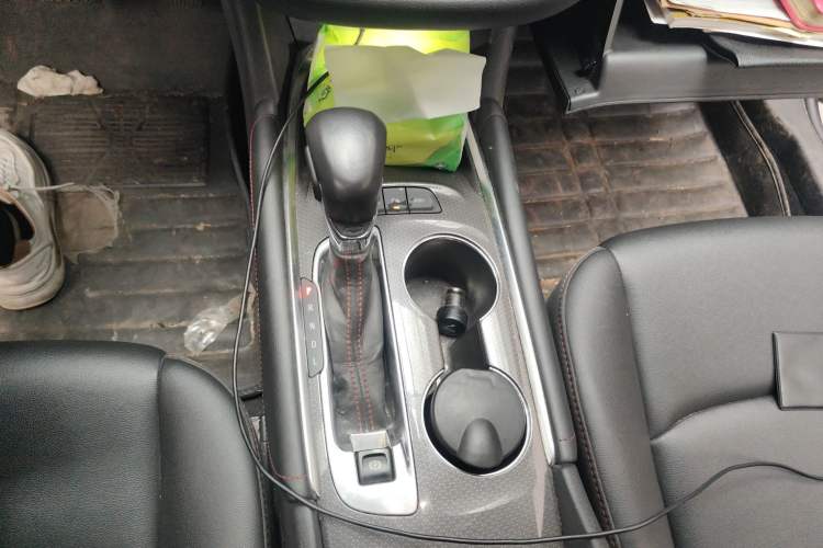 Used Chevrolet Malibu XL 2021 Redline 550T Automatic Sharp Edition Gear Lever