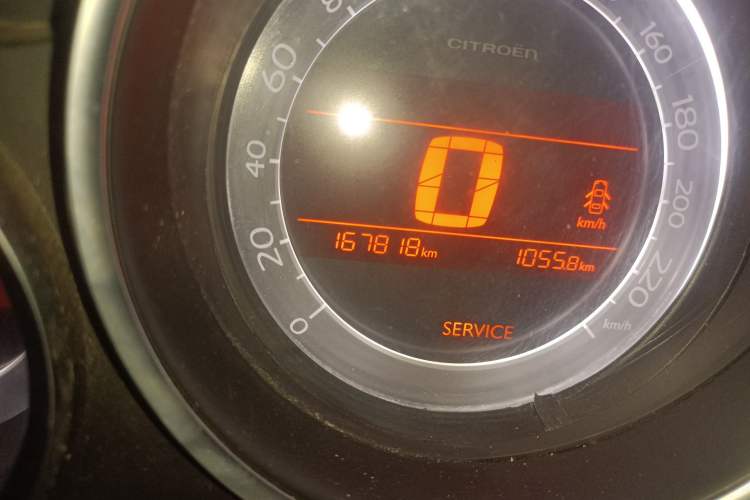 Used Citroen C4L 2013 1.6THP Automatic Enjoyment Edition Odometer Close Up