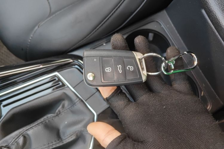 Used Volkswagen Tayron 2019 330TSI Two-Wheel Drive Luxury Model China VI Standard Interior 1