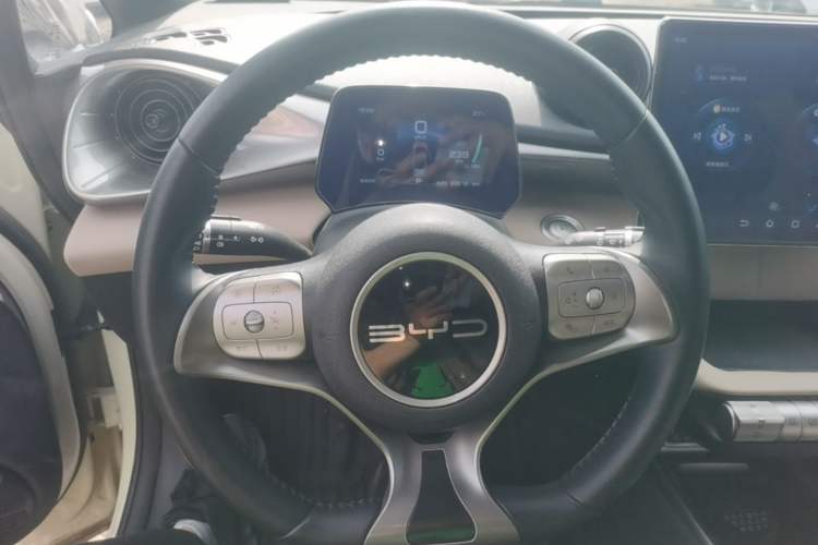 Used BYD Dolphin 2023 420 km Fashion Edition