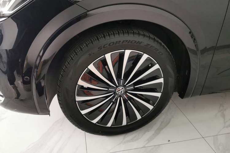 Used Volkswagen Viloran 2022 380TSI Prestige Edition Exterior 4