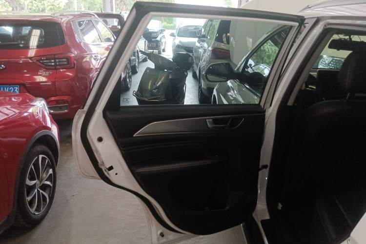 Used Haval M6 2021 PLUS 1.5T DCT Luxury Smart Connectivity Model