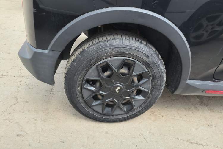 Used Wuling Hongguang MINIEV 2022 GAMEBOY 300km Enthusiast Model with Lithium Iron Phosphate Exterior 5