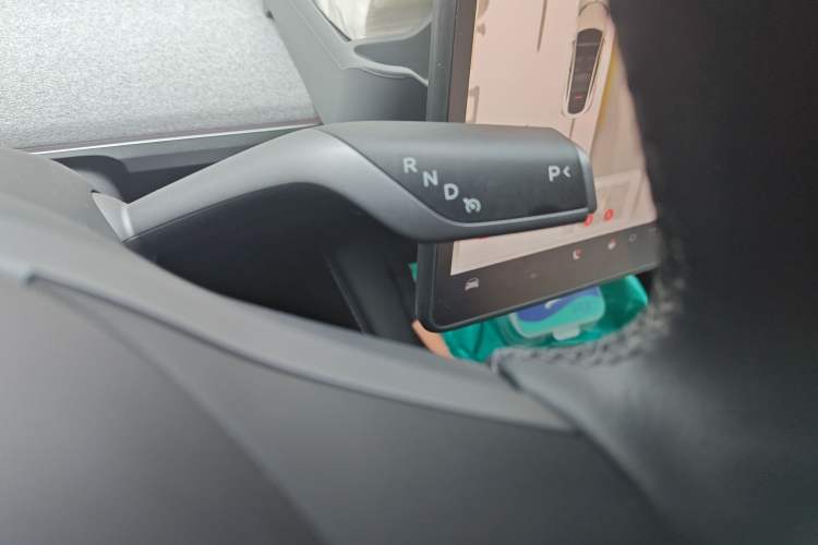 Used Tesla Model Y 2023 Long-Range All-Wheel-Drive Version