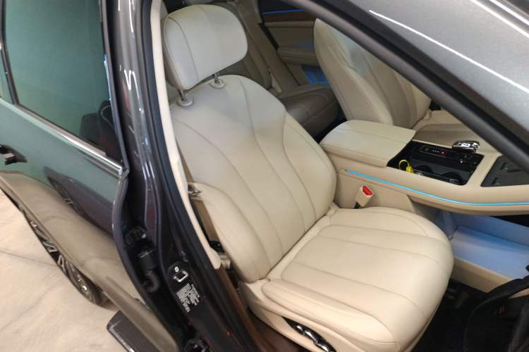 Used Hima AITO M7 2024 1.5T Four-Wheel Drive Plus Version 5 Seats Right Front Seat