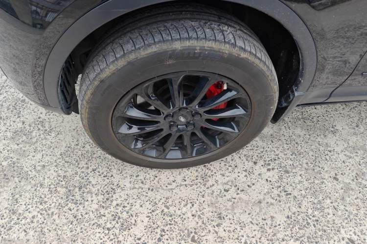 Used Land Rover Discovery 2018 3.0 SC V6 HSE Left Front Wheel Hub