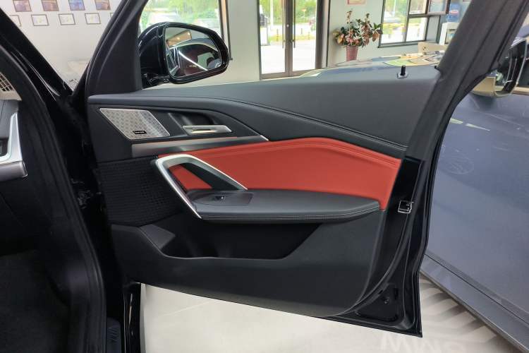 Used BMW iX1 2023 xDrive30L M Sport Package
