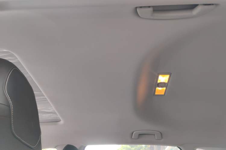 Used Skoda Kamiq 2018 1.5L Automatic Comfort Edition China VI Standard Headliner