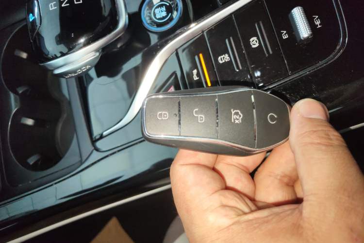 Used BYD Qin PLUS 2024 HONOR Edition DM-i 55KM Leading Model Vehicle Key