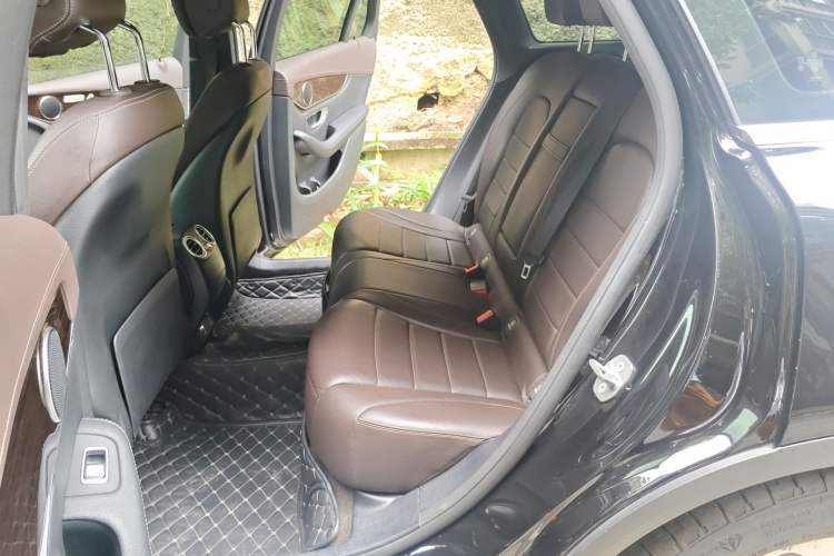 Used Mercedes-Benz GLC 2019 Facelift GLC 260 L 4MATIC Luxury Model
