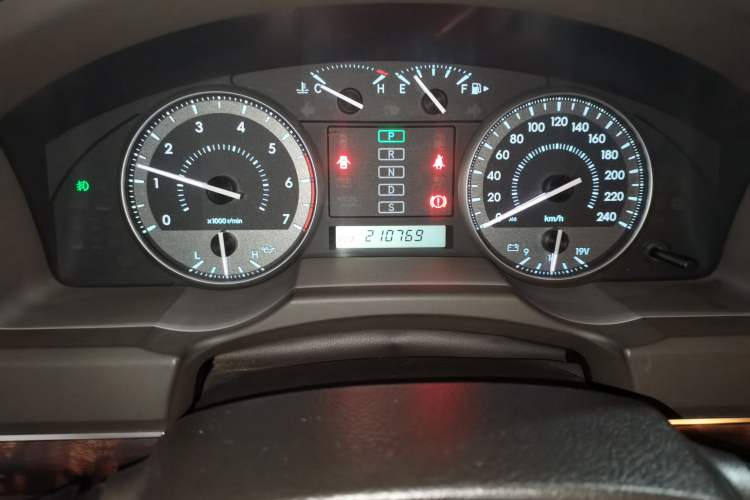 Used Toyota Land Cruiser 2010 4.0L Automatic VX
