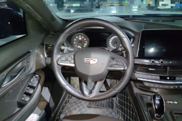 Used Cadillac CT5 2020 28T Platinum Sport Edition Steering Wheel