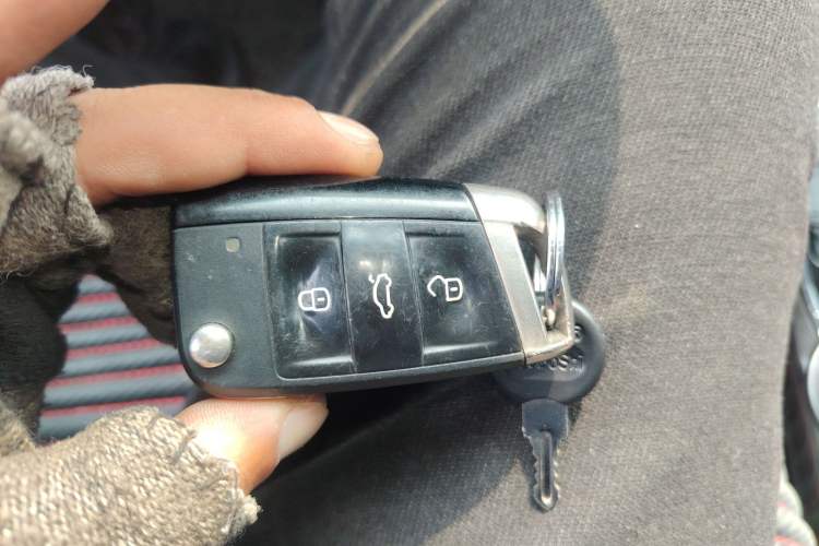 Used Volkswagen Passat 2017 330TSI DSG Prestige Edition Vehicle Key