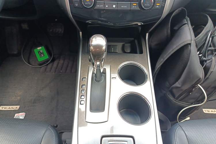Used Nissan Teana 2013 2.0L XL Comfort Edition Gear Lever