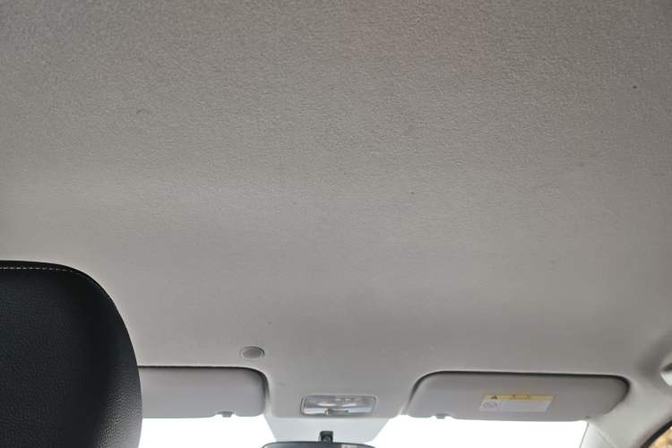 Used Kia kx1 Stonic 2019 1.4L Automatic Fun Edition China VI Headliner