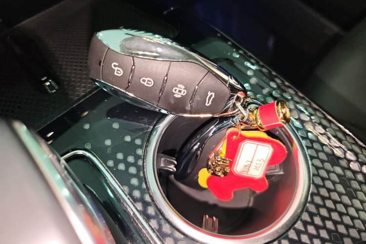 Used Hongqi HS3 2023 1.5T Two-Wheel Drive Shanwei Edition
