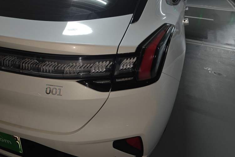 Used Zeekr 001 2025 WE Edition 95 kWh All-Wheel Drive Exterior 3