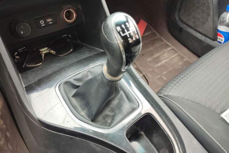 Used Baojun 730 2019 1.5L Manual Fashion Model 7-seater National V
