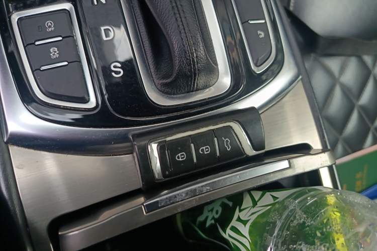 Used GAC Trumpchi GA8 2017 280T Deluxe Edition
