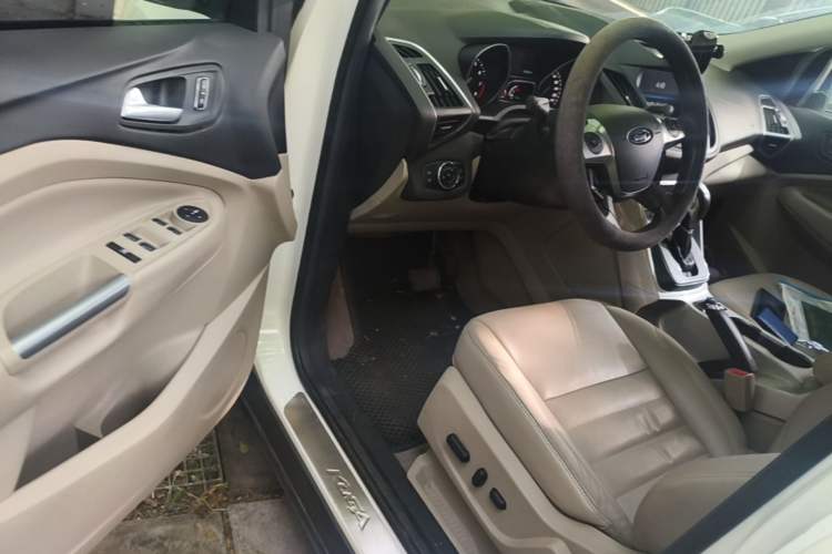 Used Ford Kuga 2013 2.0L GTDi Four-Wheel-Drive Elite Model
