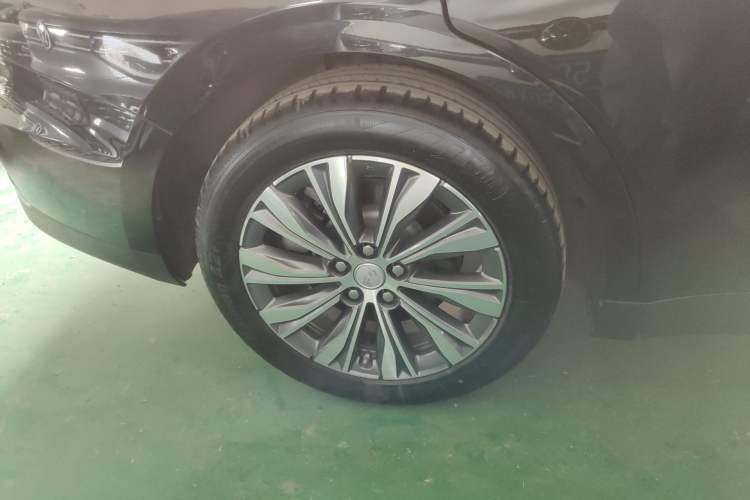 Used Hongqi E-QM5 2022 431 km Charge & Enjoy Edition Exterior 5