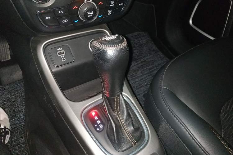 Used Jeep Compass 2017 200T Automatic Family Edition