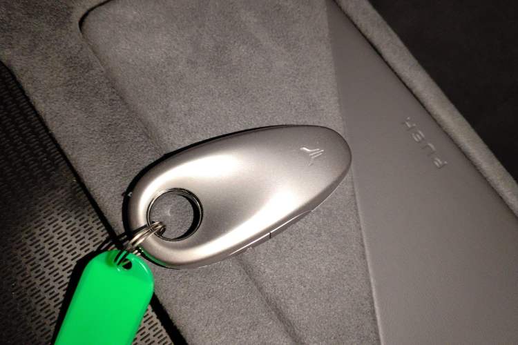 Used VOYAH PASSION 2024 PHEV Four-Wheel Drive Ultra-Long Range Executive Edition Vehicle Key