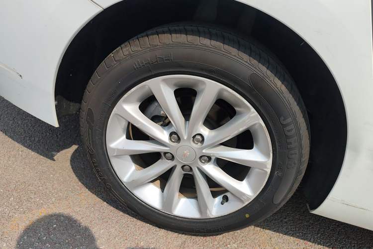 Used Chevrolet Cruze 2017 1.5L Automatic Pioneer Sunroof Edition