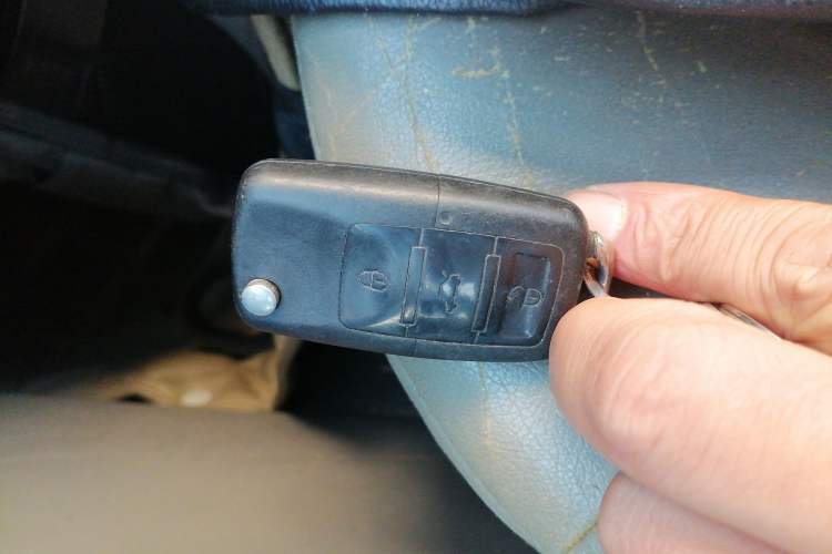 Used Chevrolet Sail 2011 Sedan 1.4L AMT Happiness Edition