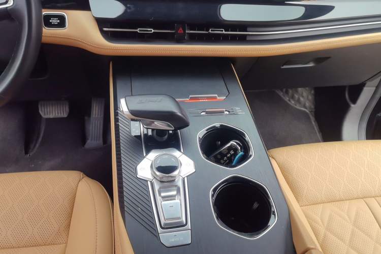 Used CHANGAN UNI-K 2021 2.0T All-Wheel Drive Prestige Version
