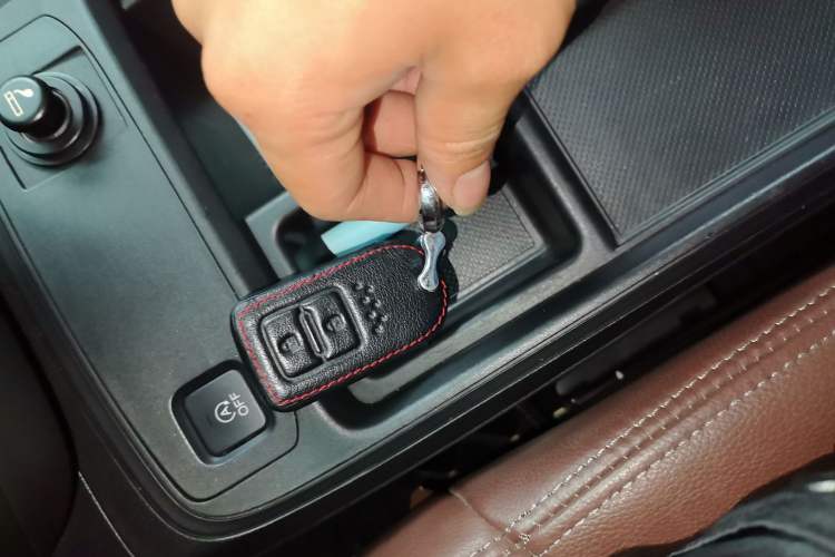 Used Honda CR-V 2015 2.0L two-wheel drive Fashion Edition Interior 1