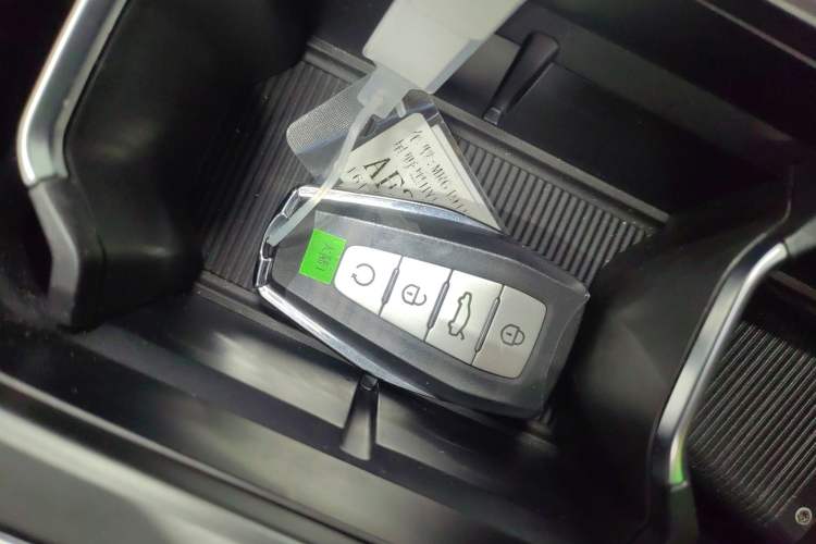 Used Geely Auto Haoyue L 2025 2.0T DCT Luxury Edition