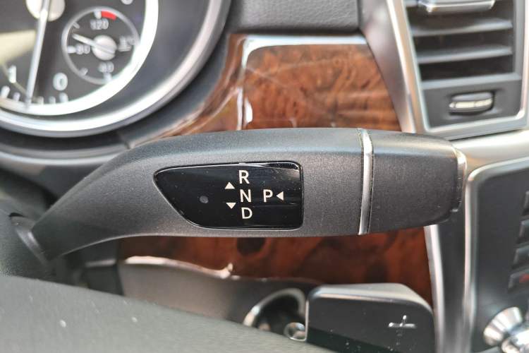 Used Mercedes-Benz M-Class 2014 ML 400 4MATIC Dynamic Model
