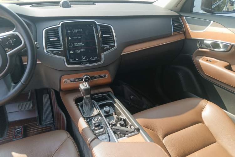 Used Volvo XC90 2019 T6 Zhiyi Edition 7-Seater China VI Standard