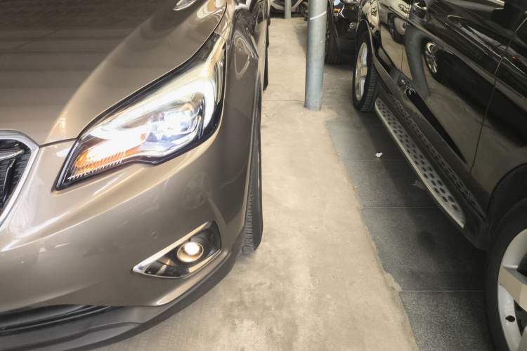 Used Buick Envision 2018 20T Two-Wheel Drive Luxury Model Left Front Headlight