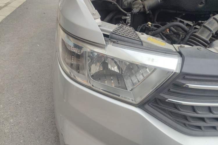 Used Wuling Hongguang V 2019 1.5L Enjoyment Version China VI LAR