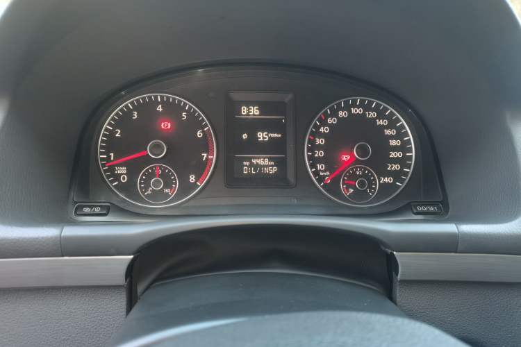 Used Volkswagen Touran 2015 1.4T Manual Fashion Edition 5-Seater