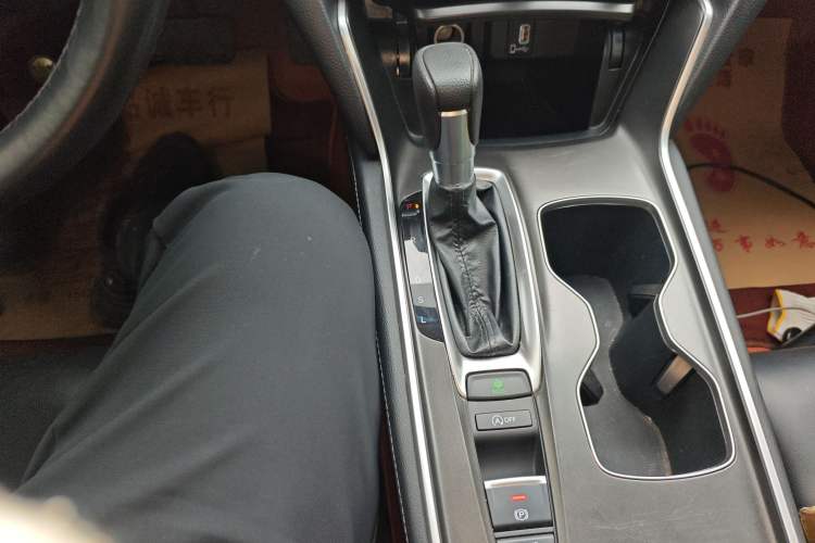 Used Honda Accord 2022 260TURBO Luxury Edition Gear Lever