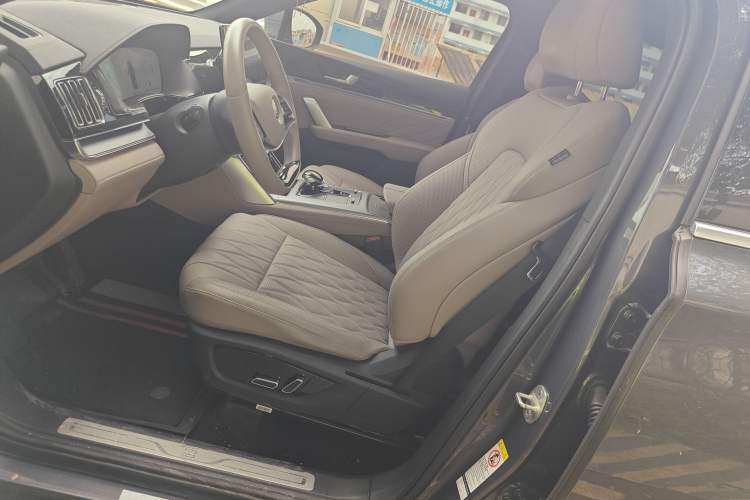 Used BYD Tang New Energy 2024 DM-i Glory Edition 112KM Prestige Model Left Front Seat