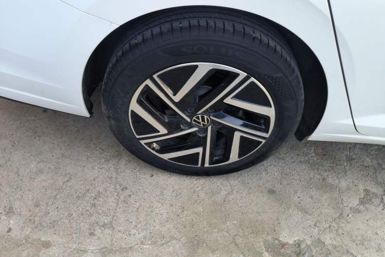 Used Volkswagen Sagitar 2023 280TSI DSG Beyond Lite Edition Right Rear Wheel Hub