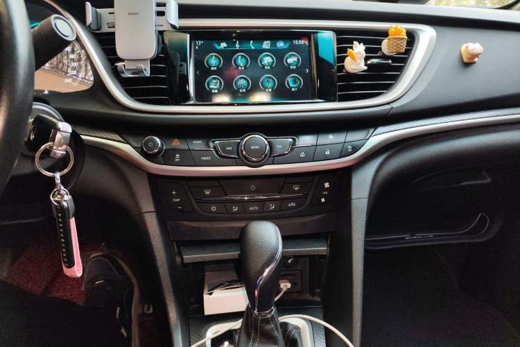 Used Buick GT 2019 18T Automatic Connected Elite Model China VI Standard Audio And AC Panel