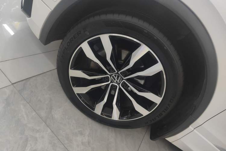 Used Volkswagen Tiguan L 2021 330TSI Automatic Two-Wheel Drive R-Line Enhanced Edition