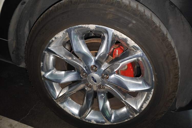 Used Ford Explorer 2013 3.5L Deluxe Model
