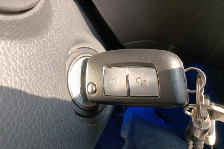 Used Nissan Tiida 2021 1.6L CVT Cool Edition
