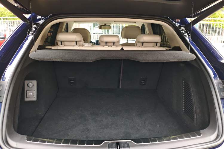 Used Hima AITO M5 2022 Extended-Range Four-Wheel Drive Flagship Edition
