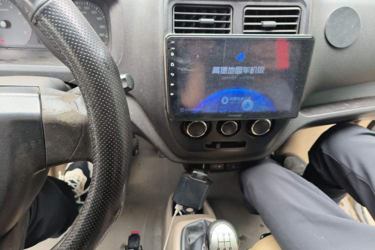 Used Foton Scenic V5 2017 1.5L Long-Wheelbase 450 Van Standard Edition DAM15DR
