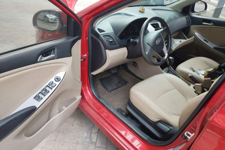 Used Hyundai Verna (older generation) 2014 1.4L Automatic Smart GLS